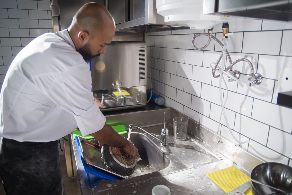 Stewarding crew for a 5-star kitchen